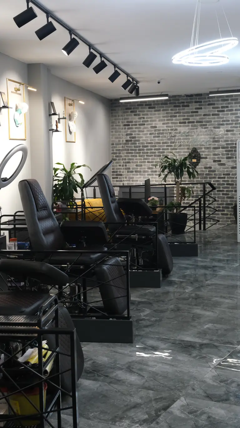 Eleven Tattoo Gallery workstations
